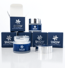 Load image into Gallery viewer, Snow® Rejuvenating Lip Treatment